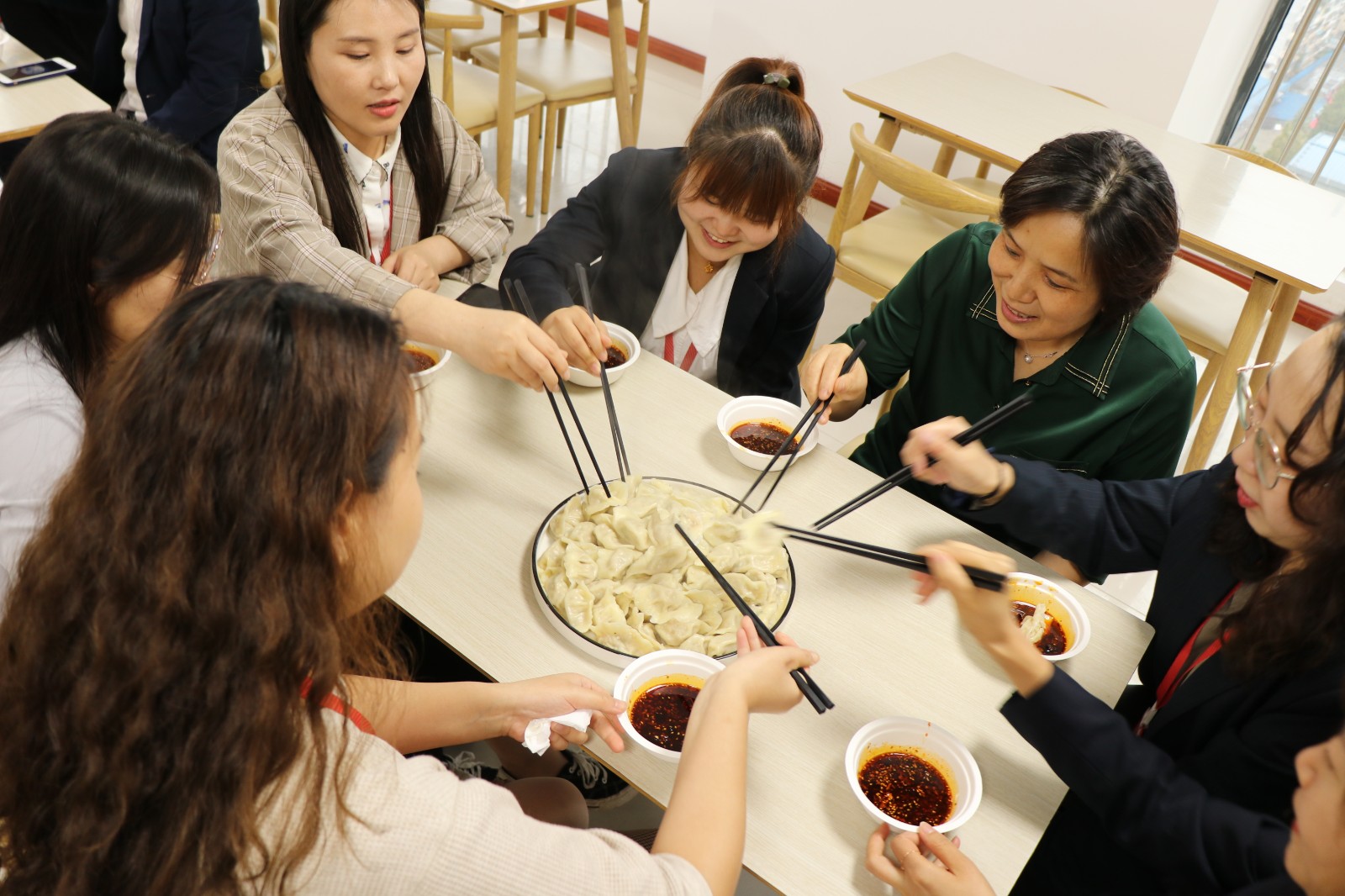 5吃饺子2