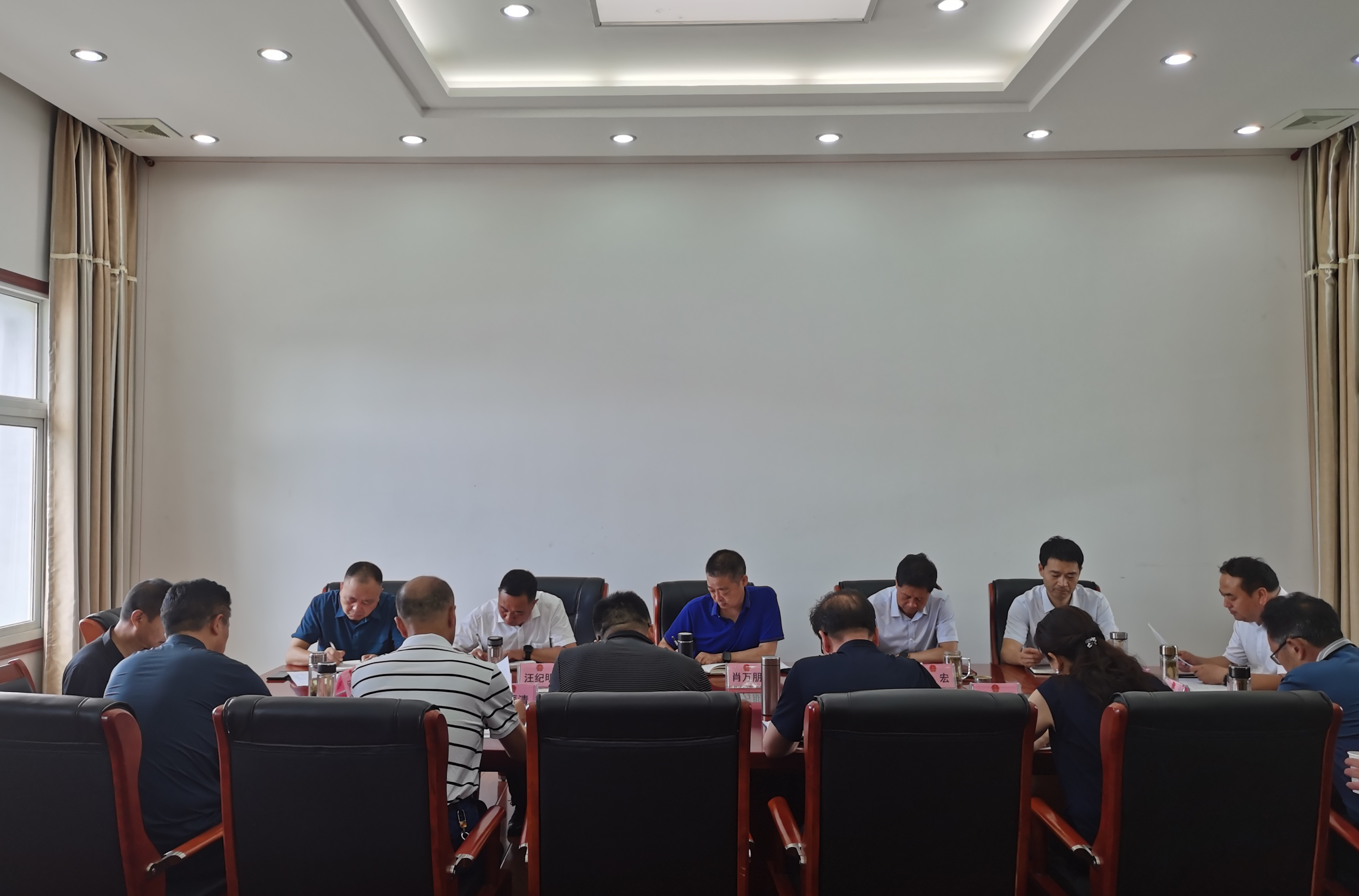 图片1 图片1